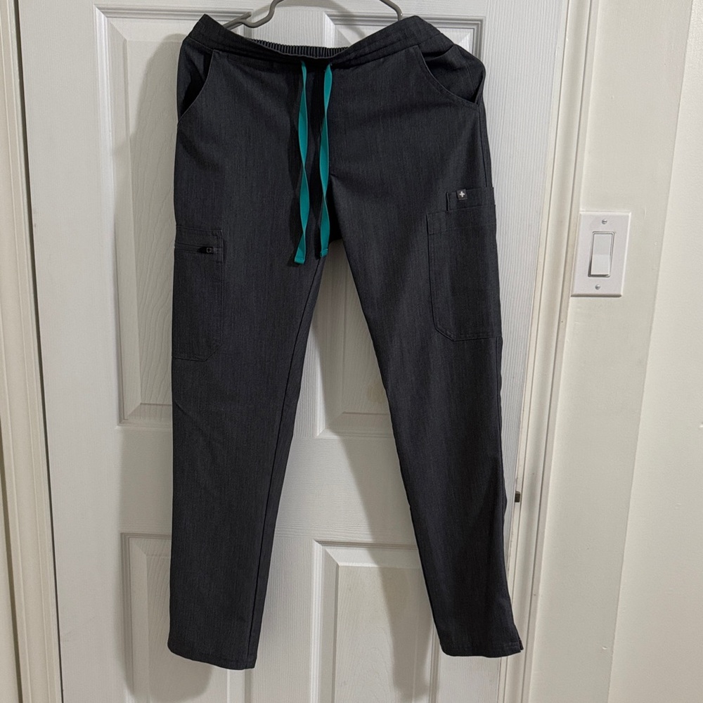 Figs Yola Skinny Scrub Pants